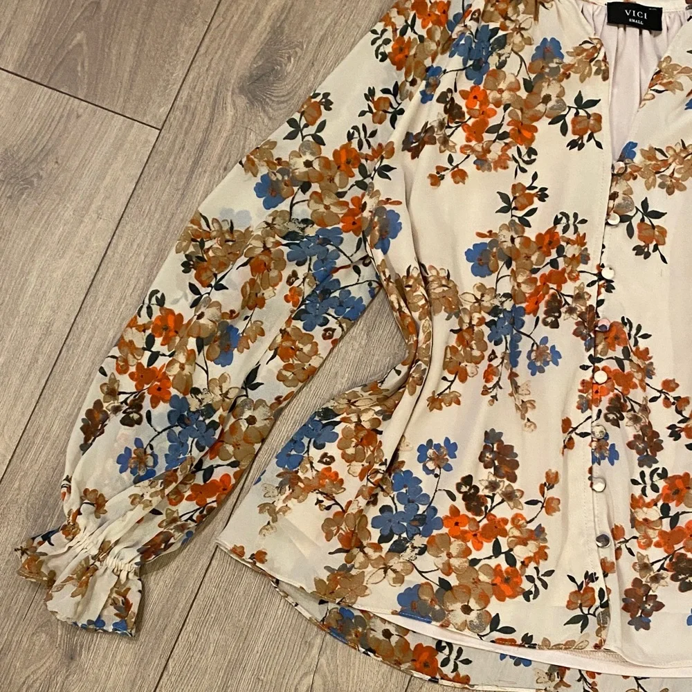 Vici Cream Floral Blouse with Blue and Orange Accents - Picture 5 of 9